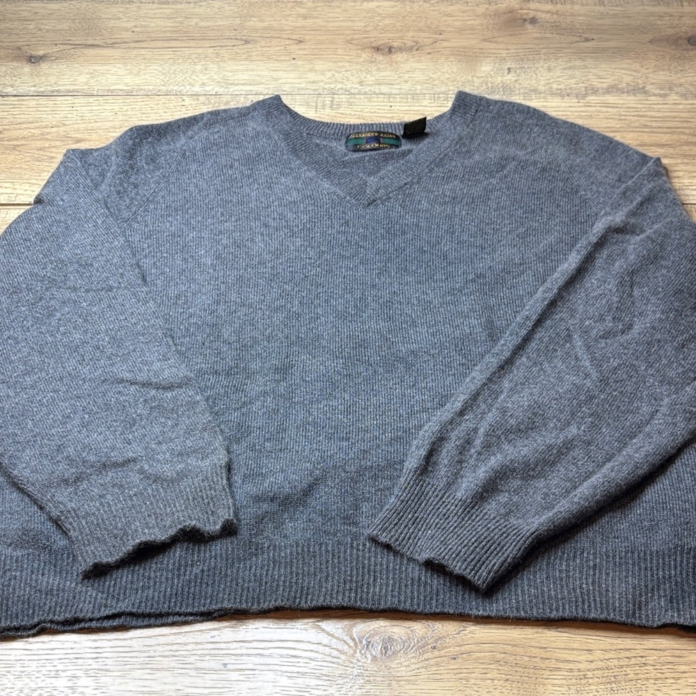 Alexander Julian Charcoal V-Neck Sweater 100% Cashmere Size XL